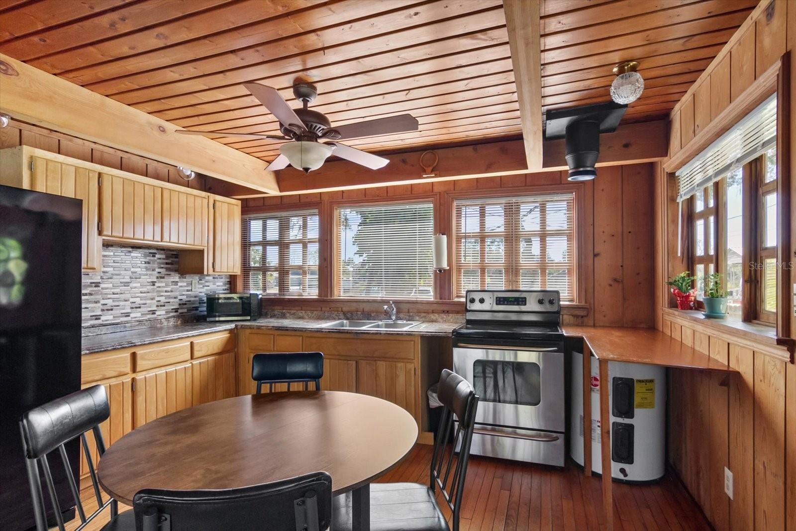 MARINELAND - Residential