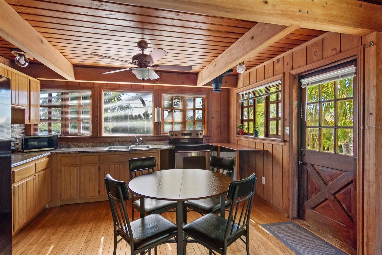 MARINELAND - Residential