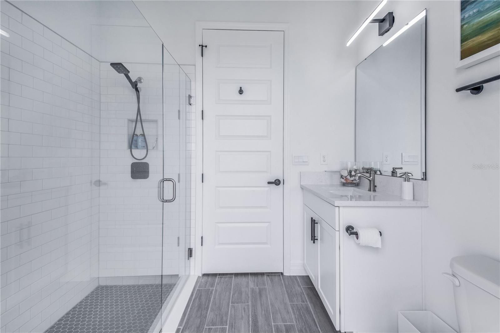 LAKE APOPKA SOUND - Residential