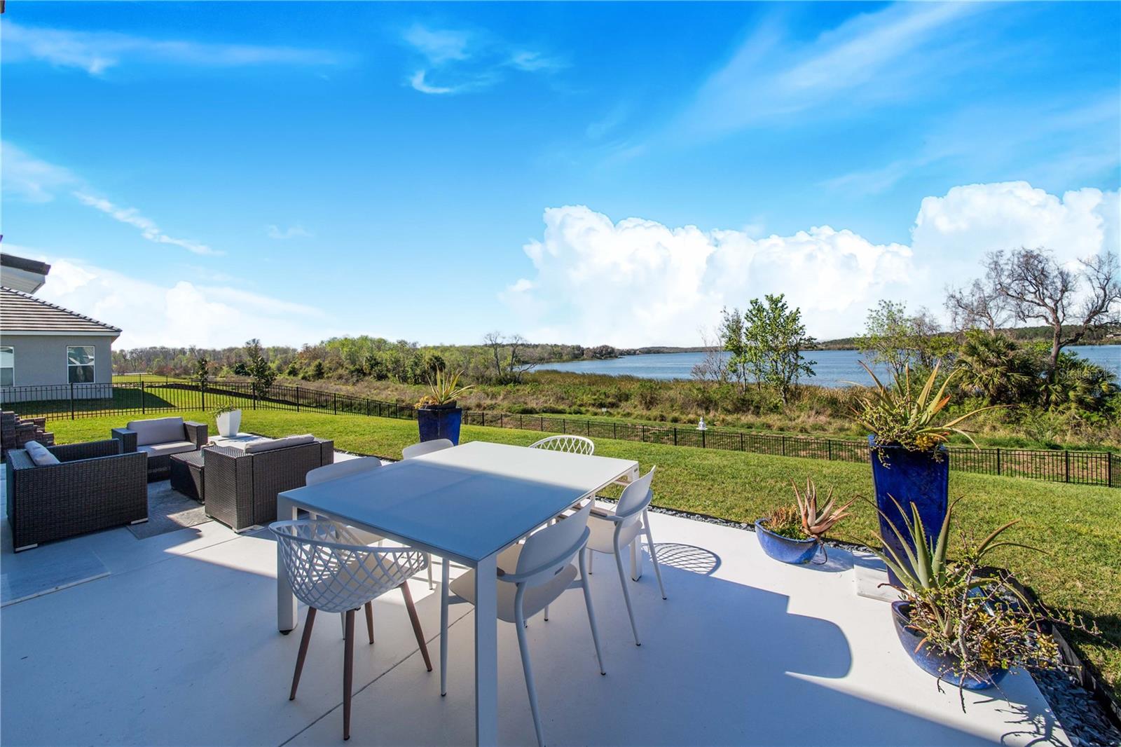 LAKE APOPKA SOUND - Residential