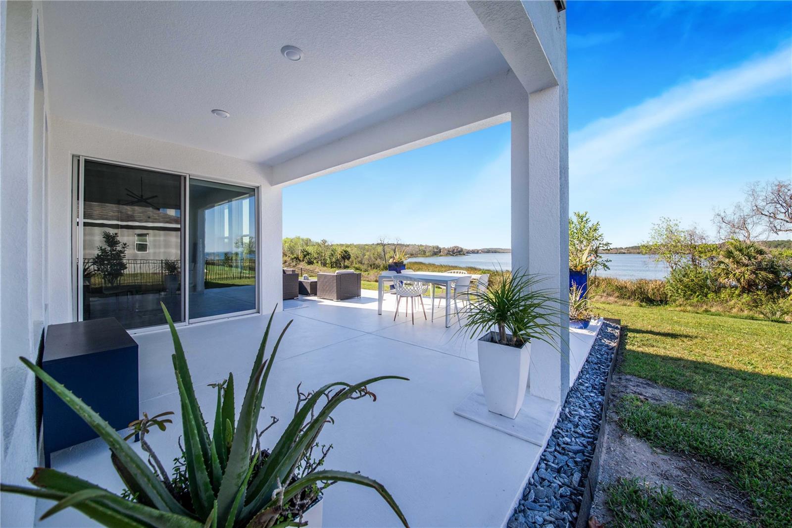 LAKE APOPKA SOUND - Residential