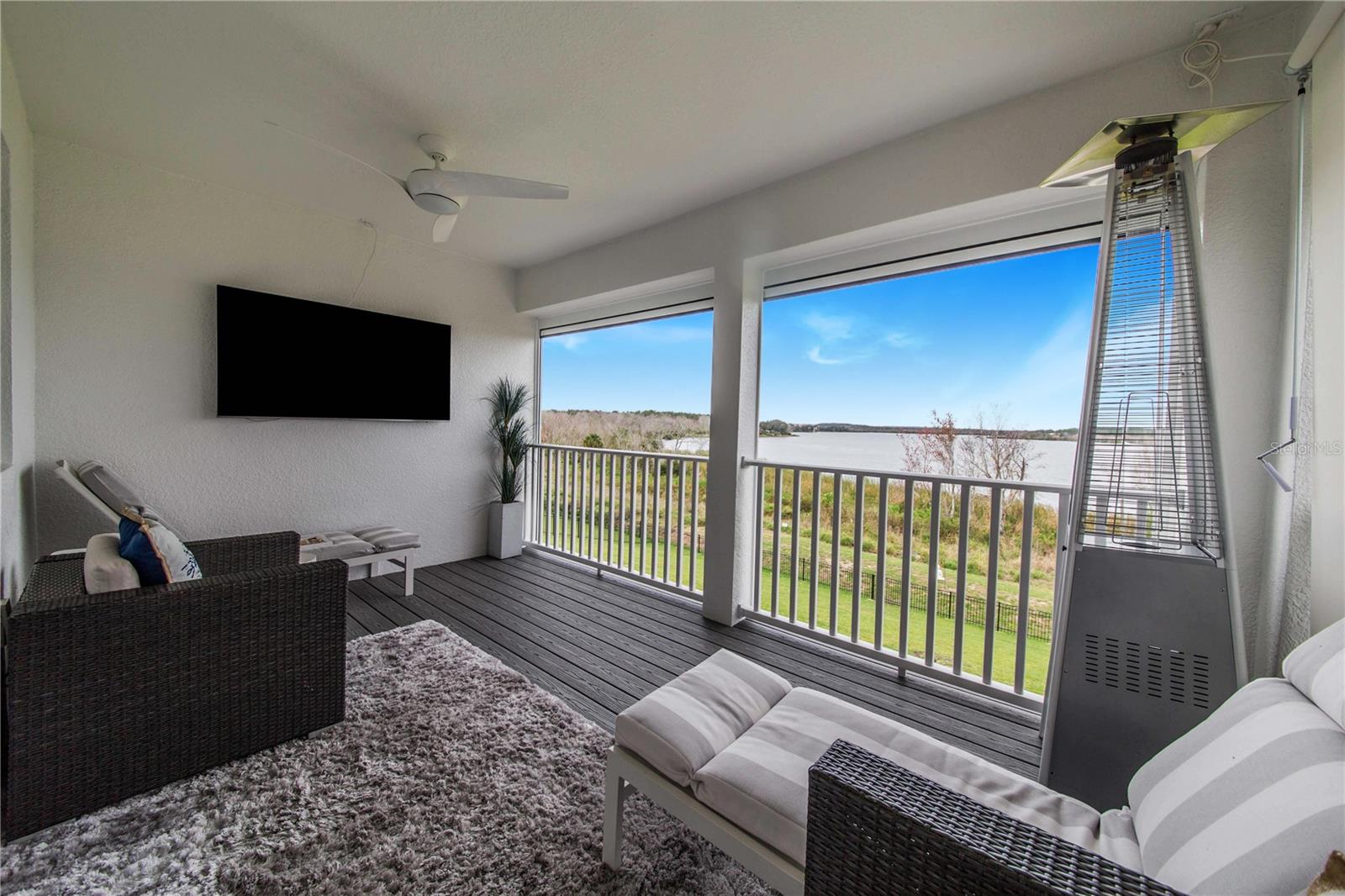 LAKE APOPKA SOUND - Residential