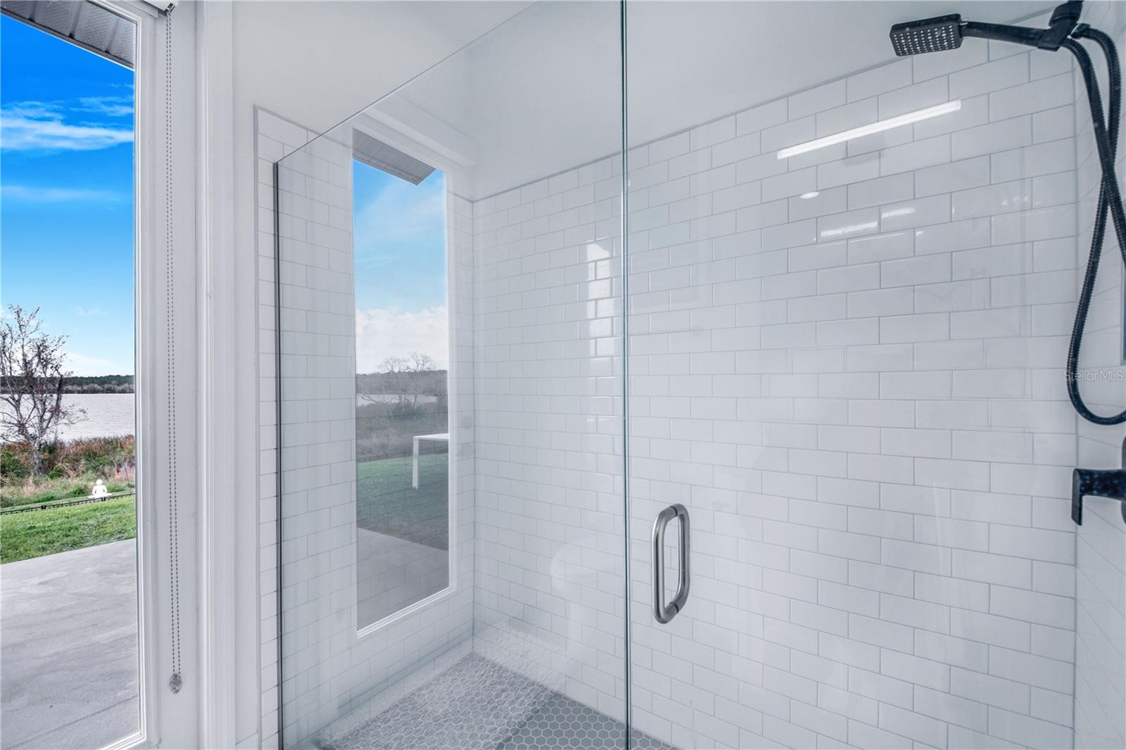 LAKE APOPKA SOUND - Residential