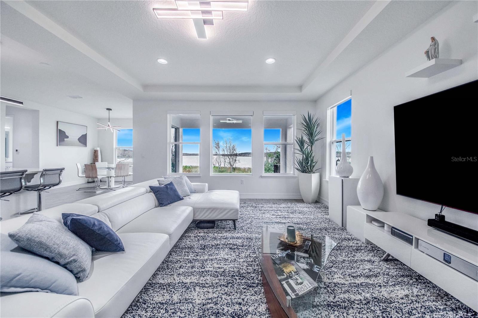 LAKE APOPKA SOUND - Residential