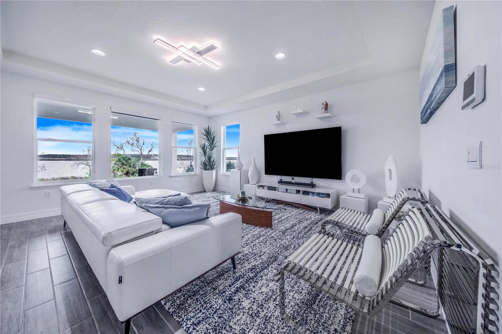 LAKE APOPKA SOUND - Residential