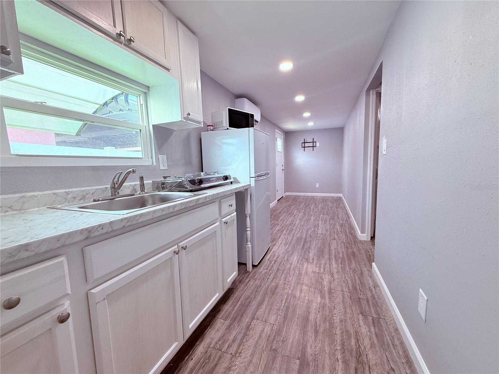 WEST PARK ESTATES UNIT 3 RE - Residential Lease