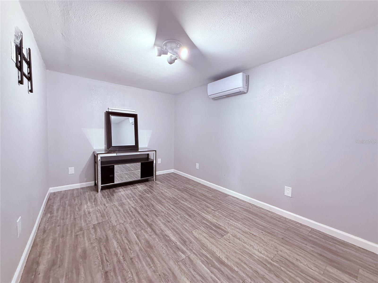 WEST PARK ESTATES UNIT 3 RE - Residential Lease