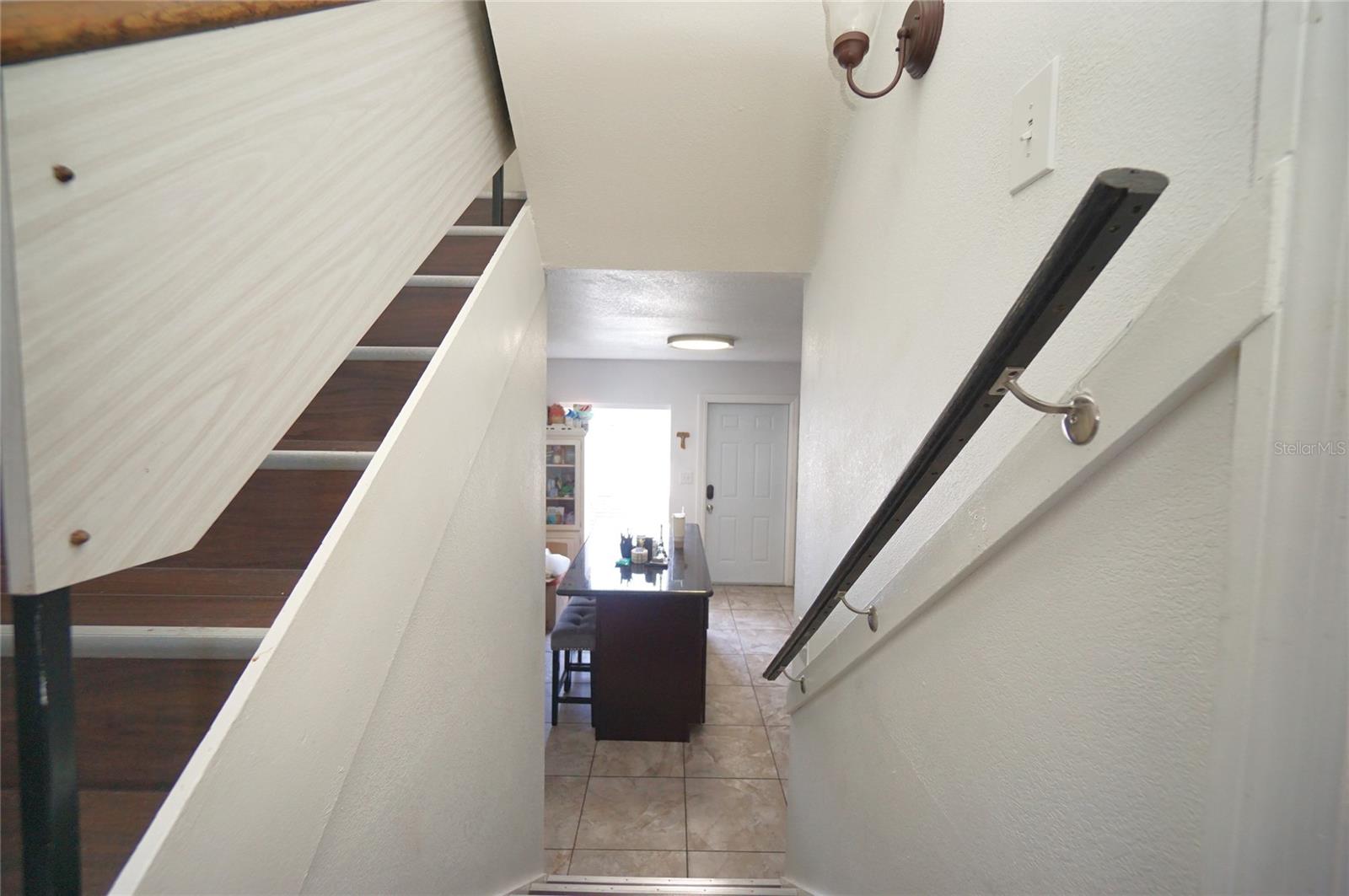 TAMPA VILLAS SOUTH UNIT 1 - Residential Lease