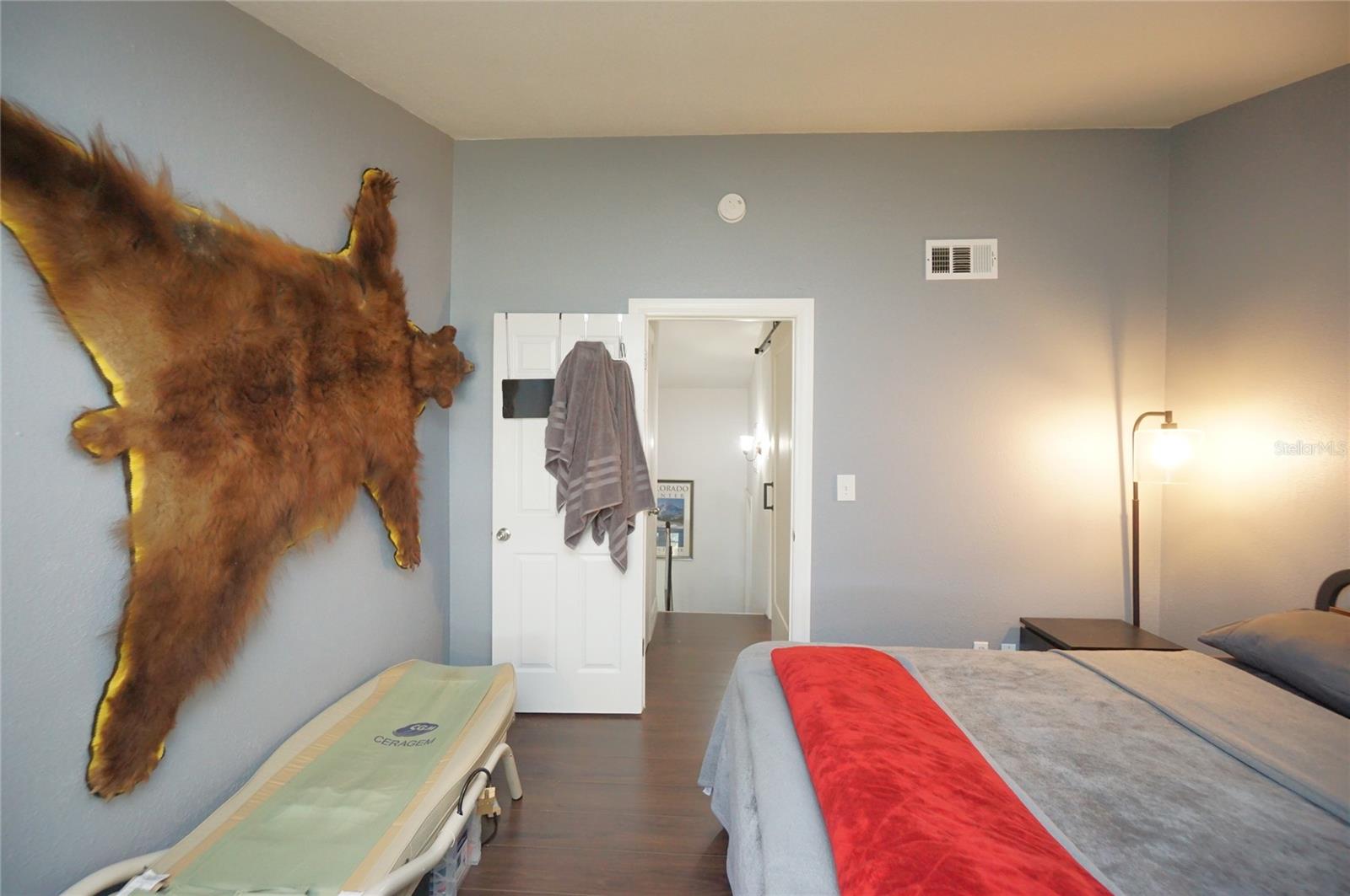 TAMPA VILLAS SOUTH UNIT 1 - Residential Lease