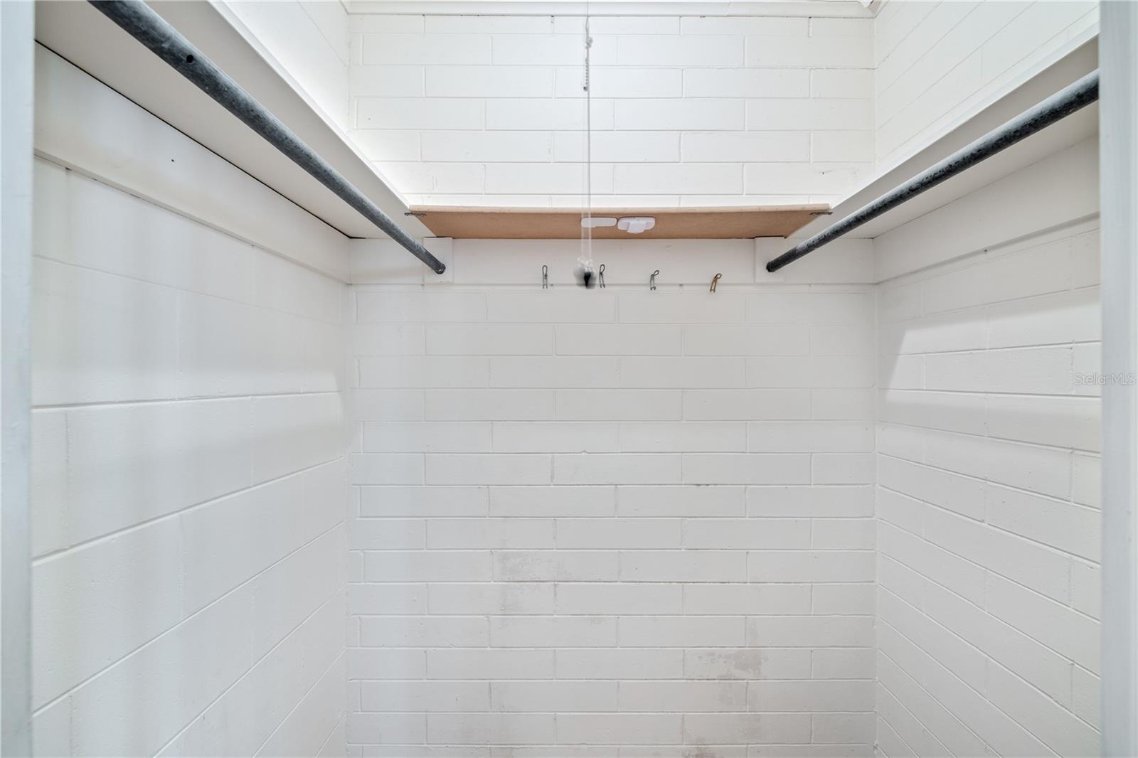 LAKE SILVER SHORES - Residential