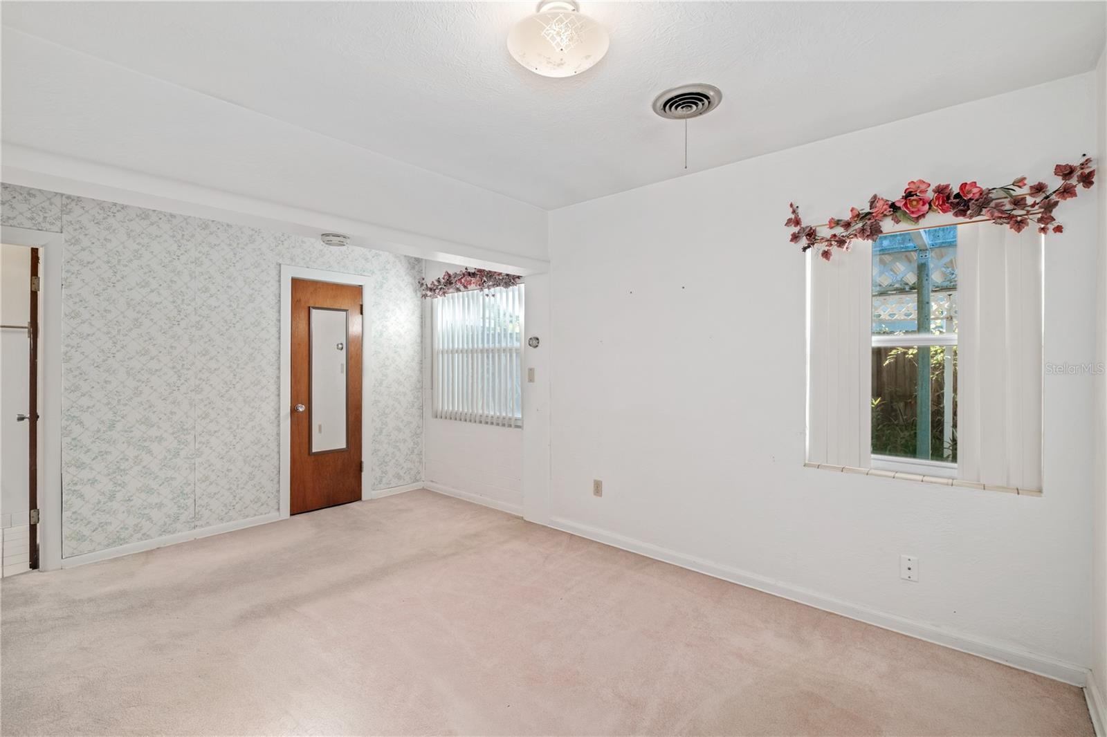 LAKE SILVER SHORES - Residential