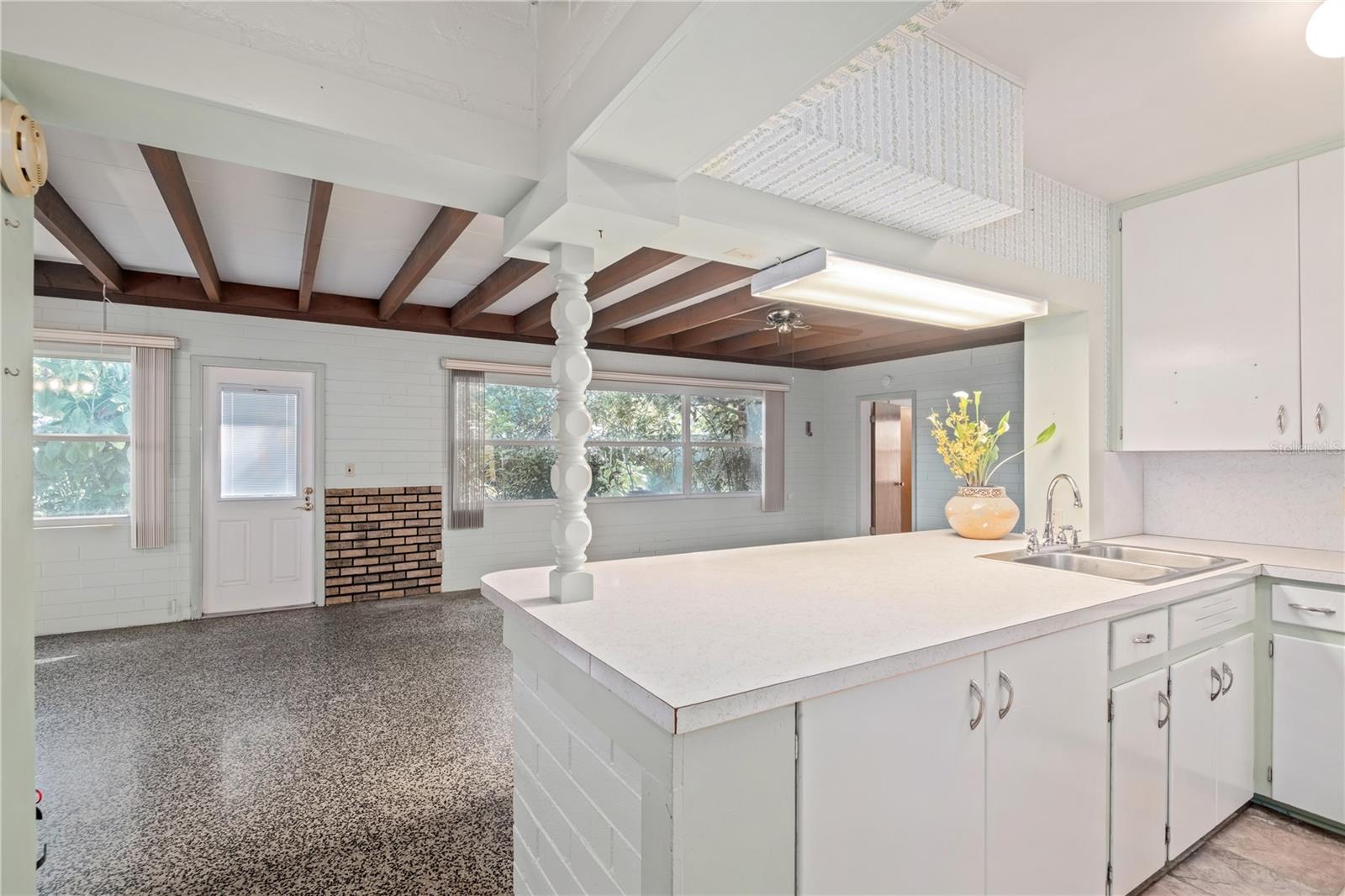 LAKE SILVER SHORES - Residential