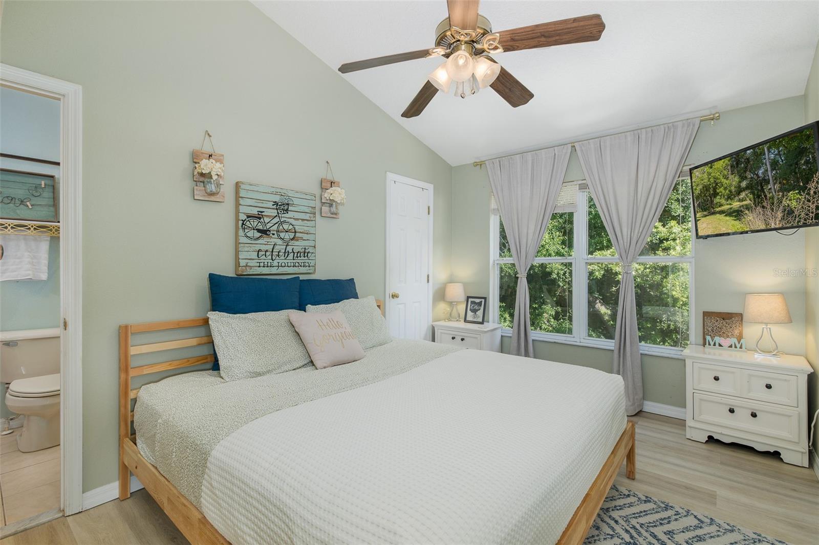 TOWNHOMES OF COUNTRY RUN PH - Residential
