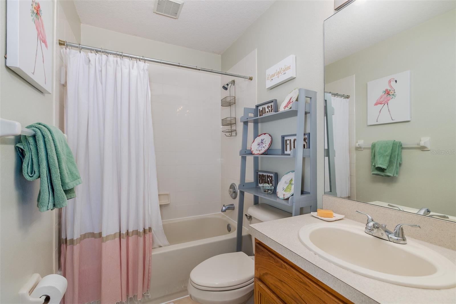 TOWNHOMES OF COUNTRY RUN PH - Residential