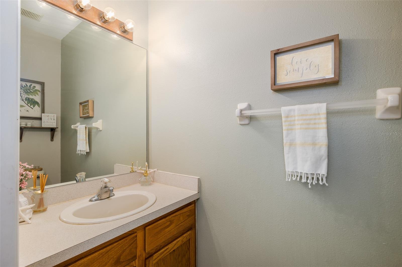 TOWNHOMES OF COUNTRY RUN PH - Residential