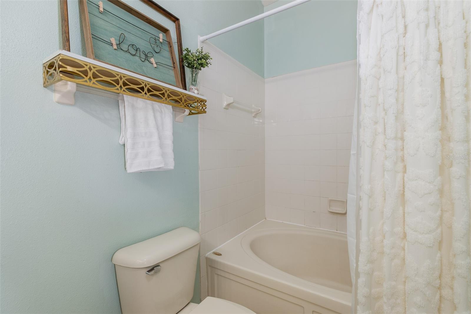 TOWNHOMES OF COUNTRY RUN PH - Residential