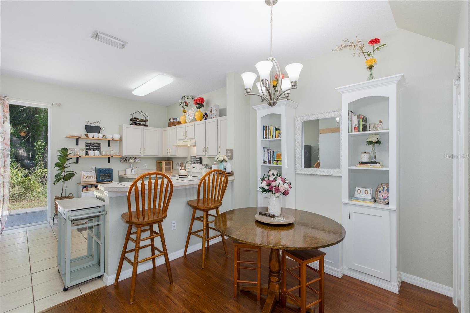 TOWNHOMES OF COUNTRY RUN PH - Residential