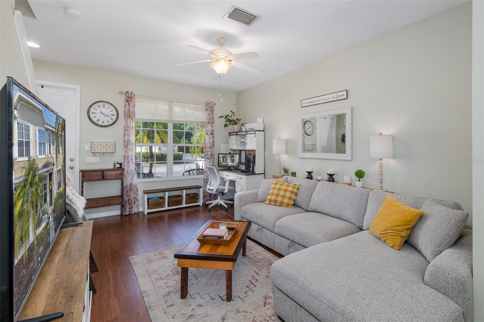 TOWNHOMES OF COUNTRY RUN PH - Residential
