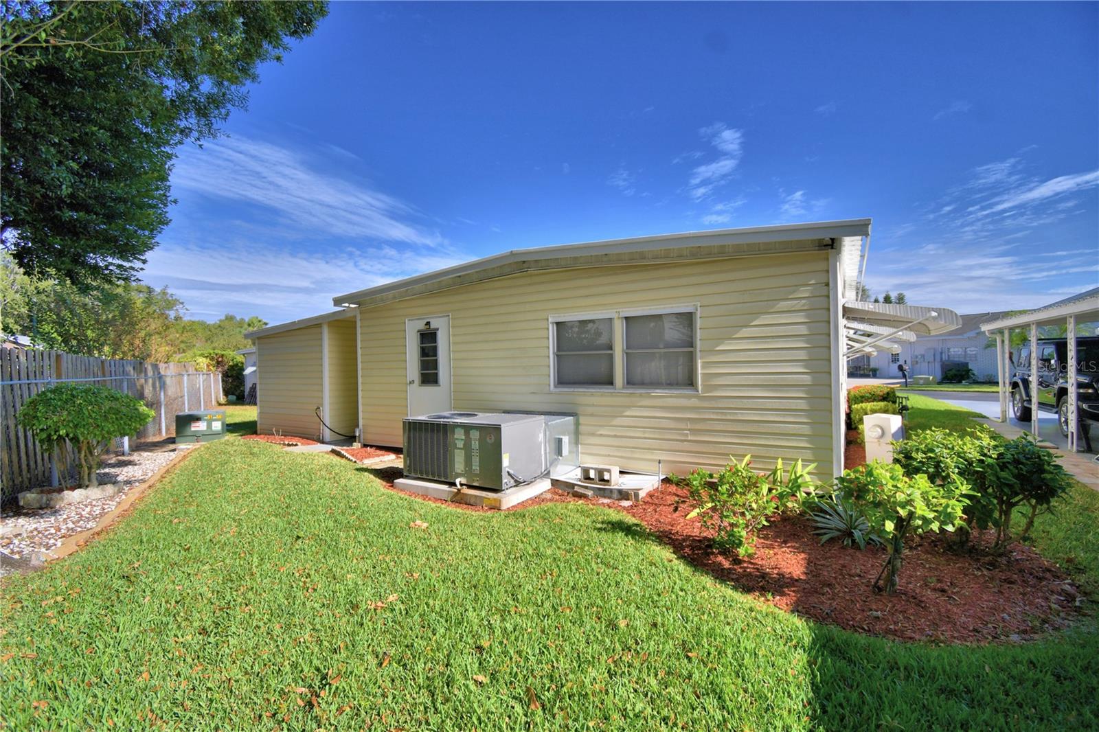 ARIANA SHORES MHP - Residential