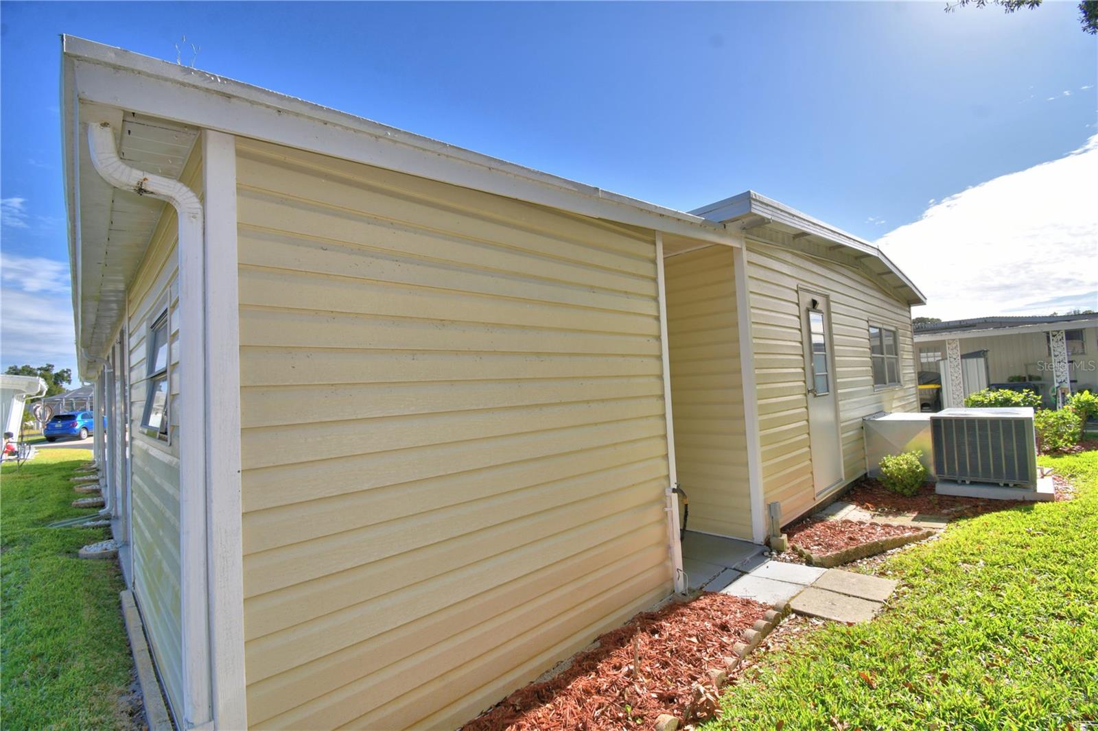 ARIANA SHORES MHP - Residential