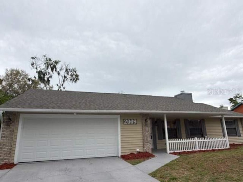 Photo of 2009 Umbrella Tree Drive, Edgewater, FL 32141 (MLS # V4948014)