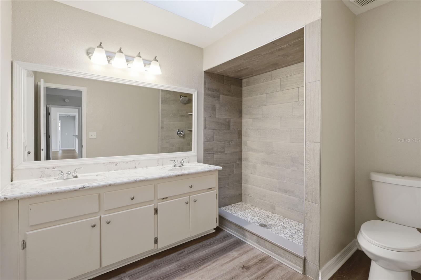 FLORIDA SHORES 01 - Residential