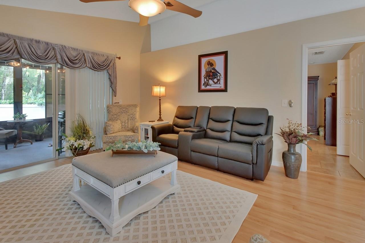 BLUE SPGS VILLAS PH 2 A REP - Residential