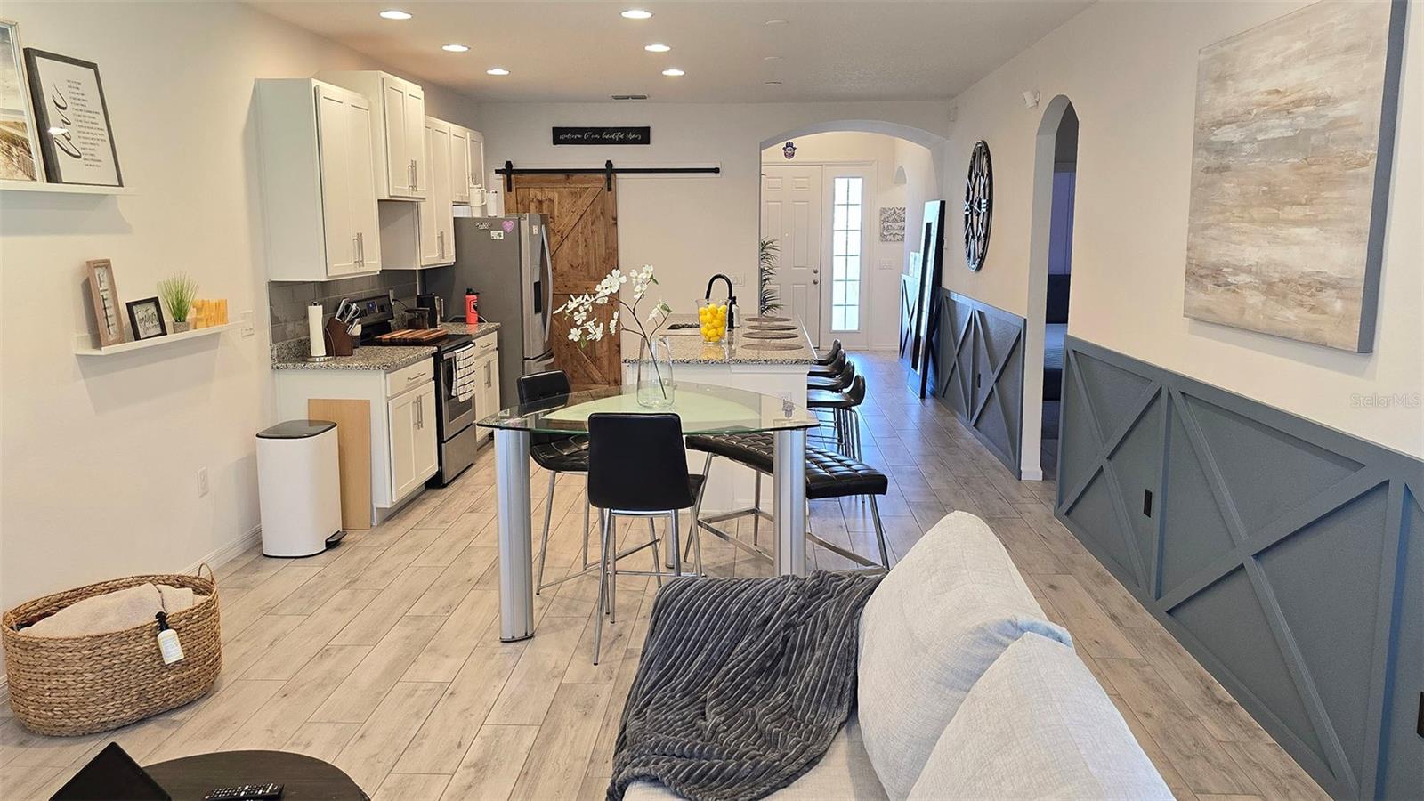 2914 SCARLETT DRIVE