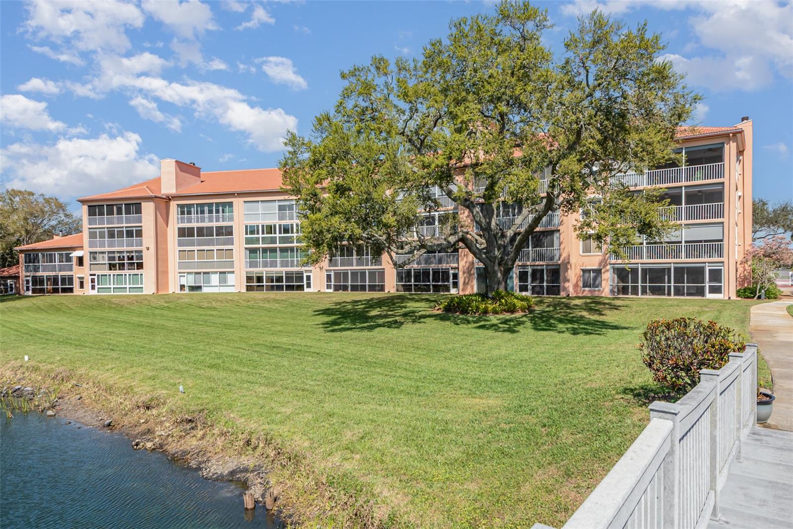 343 N TROPICAL TRAIL 105