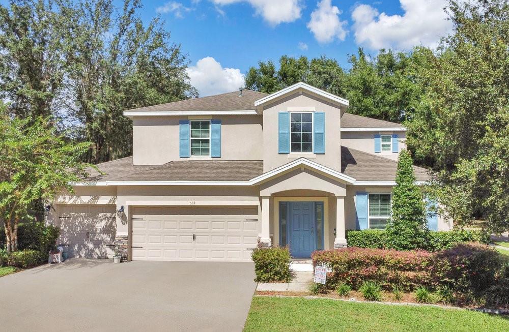 Spacious 4-Bedroom Home on a Large Corner Lot – Your Forever Home Awaits!
Welcome to this beautiful 4-bedroom, 3.5-bathroom home perfectly situated on a large corner lot, ready to be transformed into your personal oasis. From the moment you arrive, the inviting curb appeal, charming shutters, and covered front entry set the tone for comfort and style.
Step inside to discover an open-concept floor plan ideal for modern living. The family room features abundant natural light, neutral tones, and plenty of space for entertaining or relaxing. Designed with both style and function in mind, the kitchen boasts high-quality natural gas appliances, abundant cabinetry, and a spacious layout ideal for cooking and gathering. A walk-in pantry and butler’s pantry provide even more convenience and storage.  The owner’s suite is conveniently located on the first floor and includes a spacious en-suite bathroom with a double vanity, soaking tub, and separate shower — the perfect private retreat. Upstairs, you’ll find a spacious loft area and a bonus room, ideal for a home office, playroom, or media space. Three additional bedrooms each have large walk-in closets, providing ample storage for every member of the family. One of the upstairs bedrooms even features its own en-suite bathroom, making it perfect for guests or multi-generational living. Outside, the expansive lot provides endless opportunities to create your dream backyard — add a pool, garden, or outdoor living area to make it truly yours. This home is move-in ready and waiting for your personal touches to make it the forever home of your dreams.