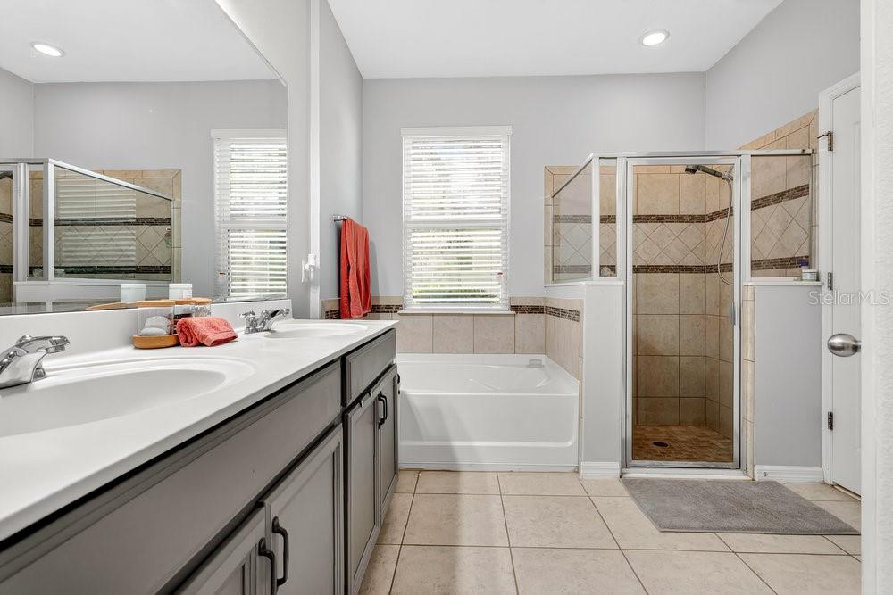 WELLINGTON WOODS - Residential