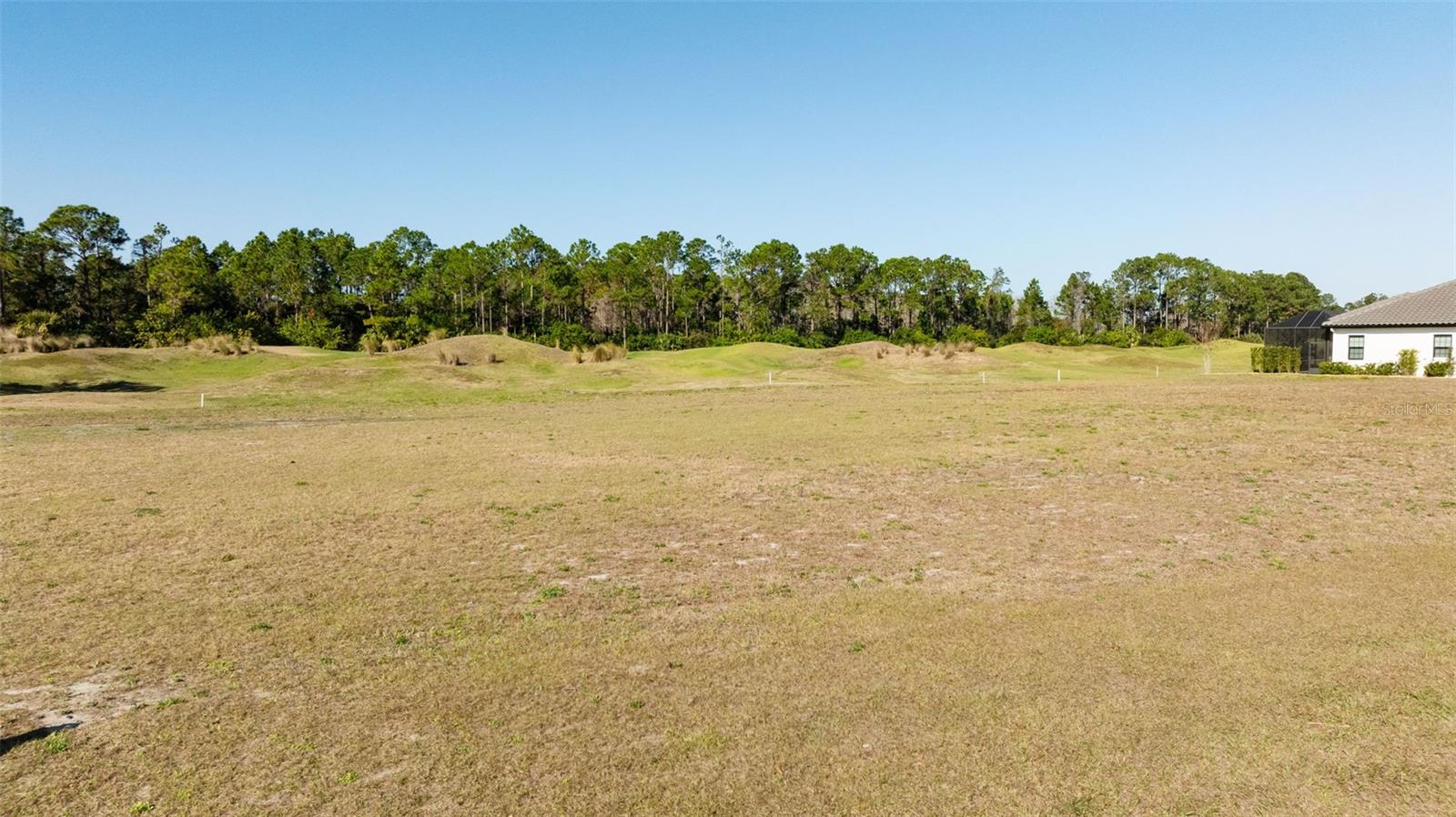 CONSERVATORY/HAMMOCK BEACH - Land