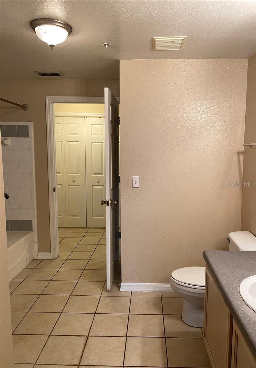 HAMPTONS AT METROWEST - Residential