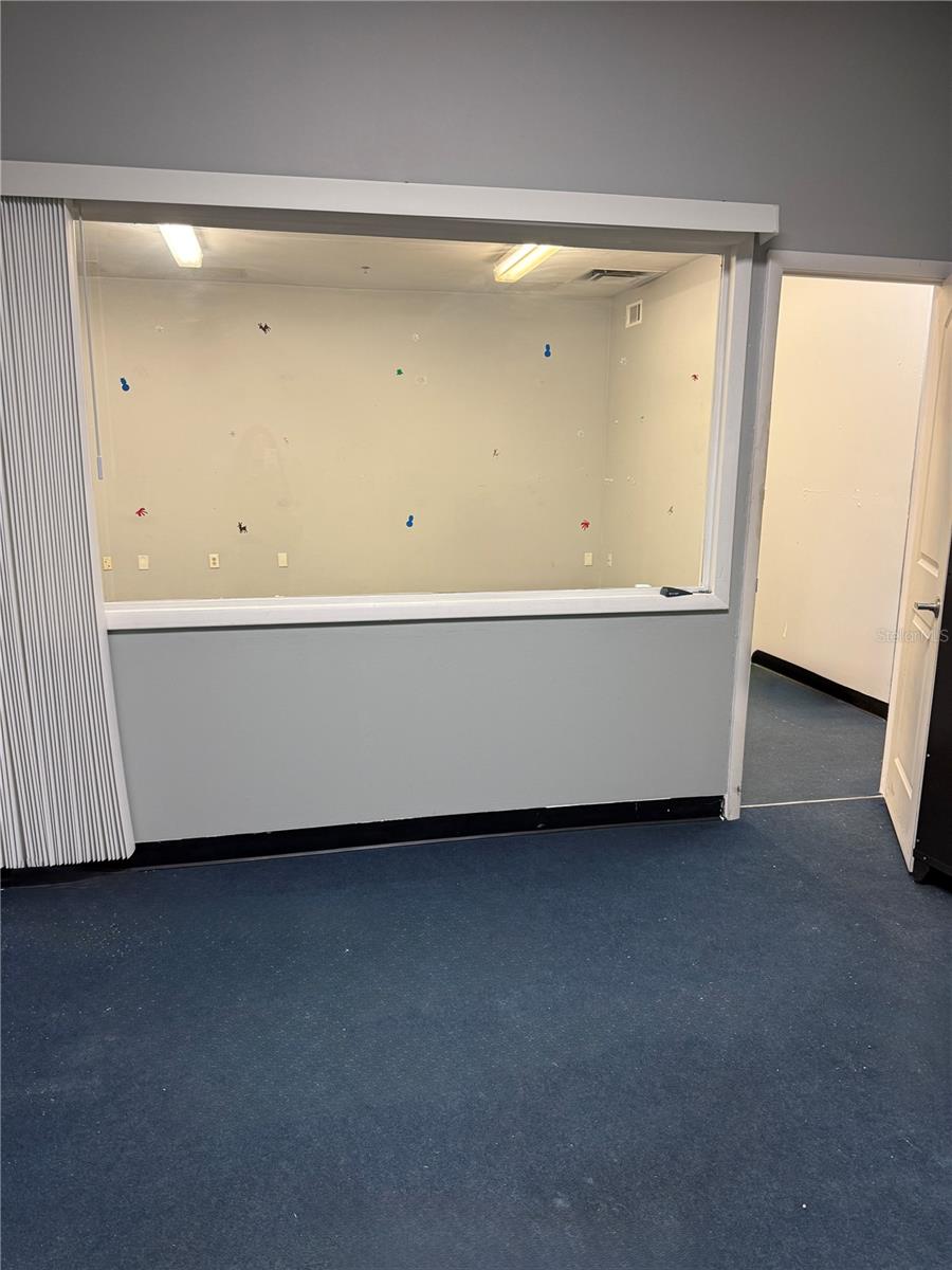 AIRPORT INDUST PK/ORLANDO - Commercial Lease