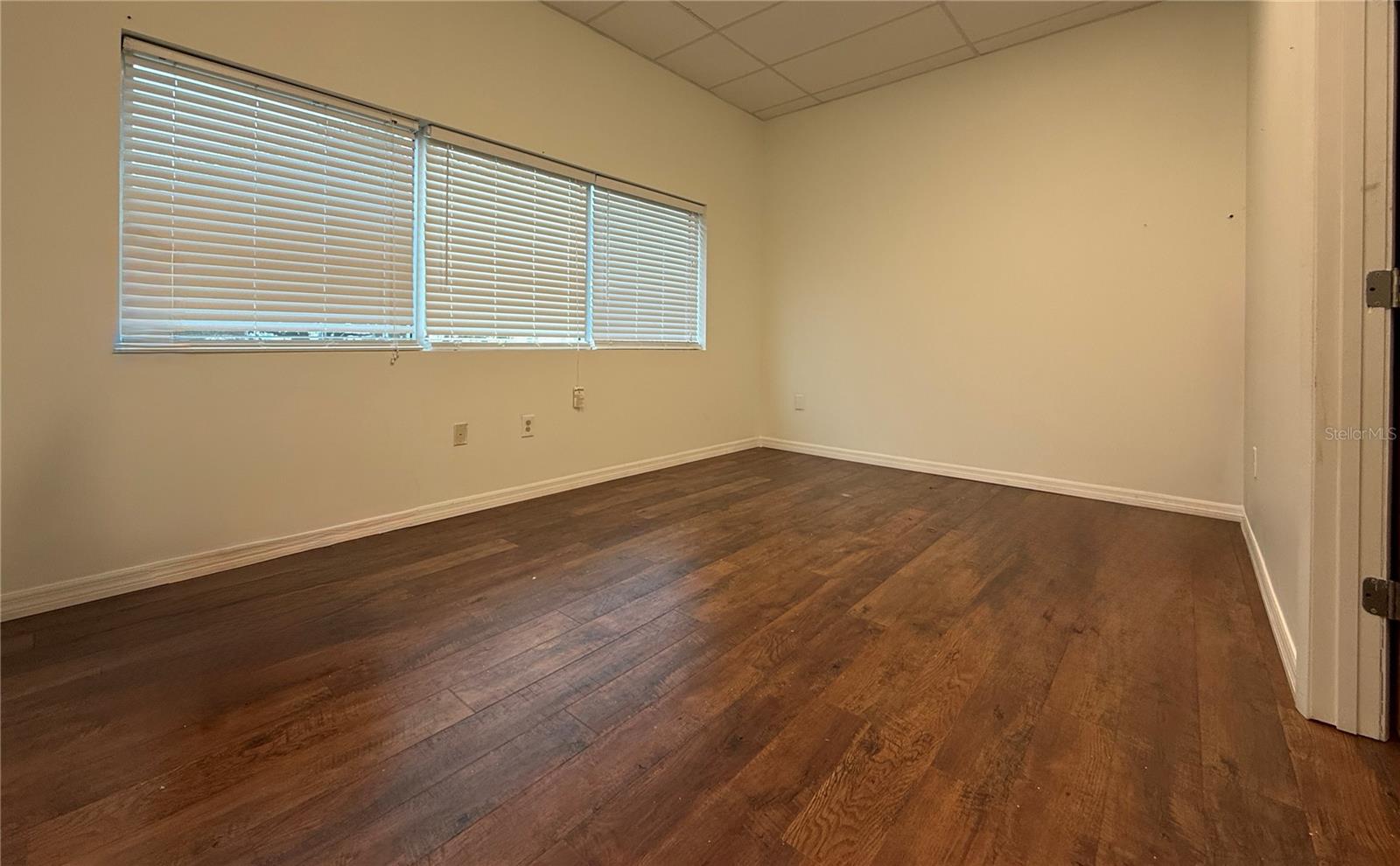 AIRPORT INDUST PK/ORLANDO - Commercial Lease