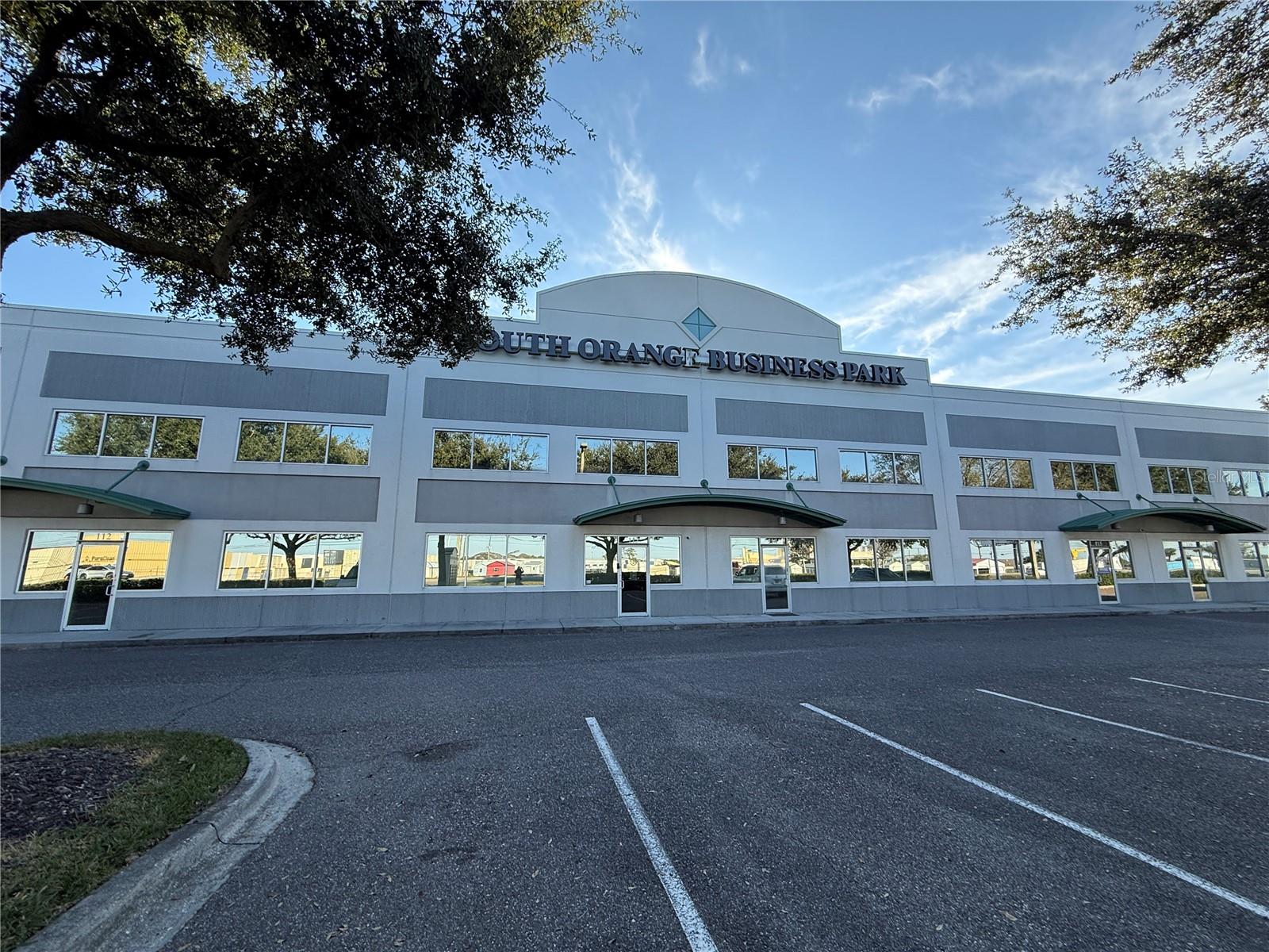 AIRPORT INDUST PK/ORLANDO - Commercial Lease
