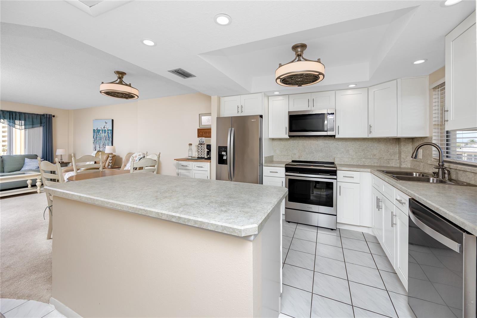 HAMILTON HOUSE THE CONDO - Residential