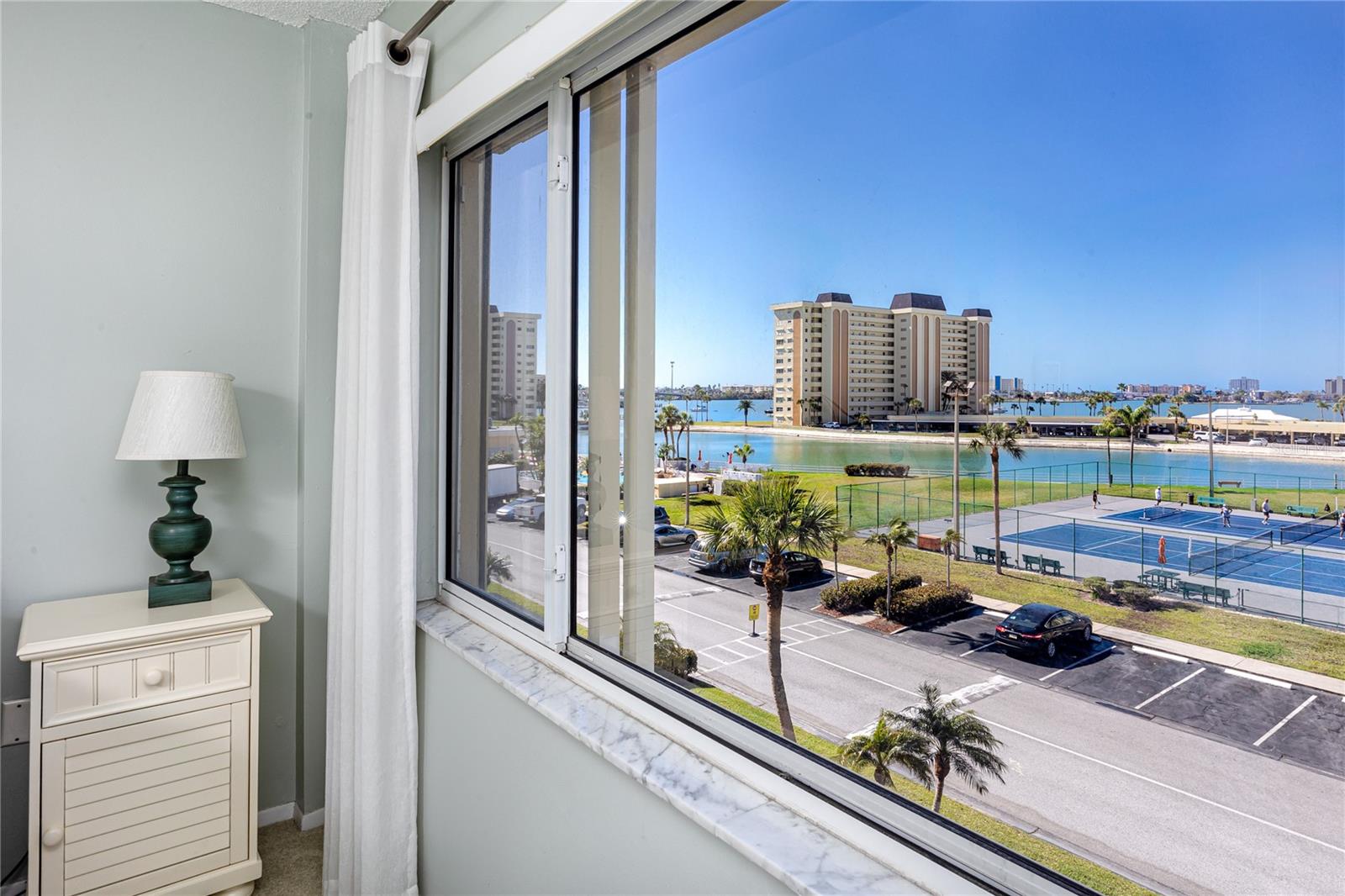 HAMILTON HOUSE THE CONDO - Residential