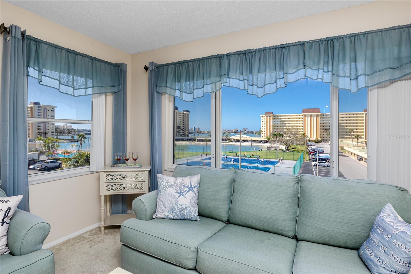 HAMILTON HOUSE THE CONDO - Residential