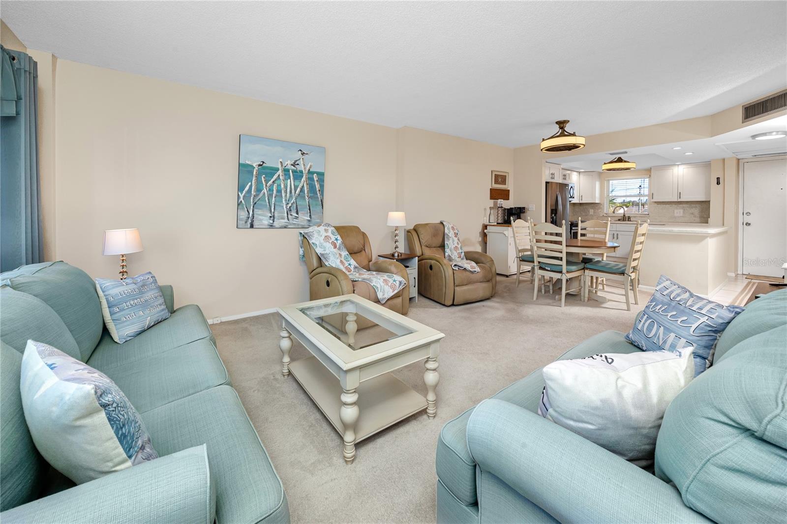 HAMILTON HOUSE THE CONDO - Residential