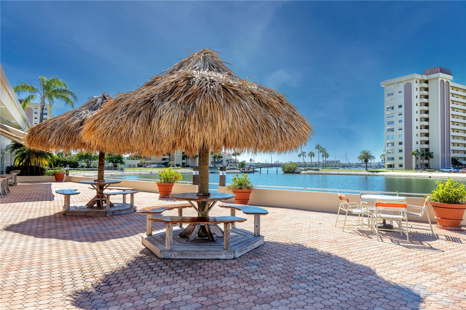 HAMILTON HOUSE THE CONDO - Residential