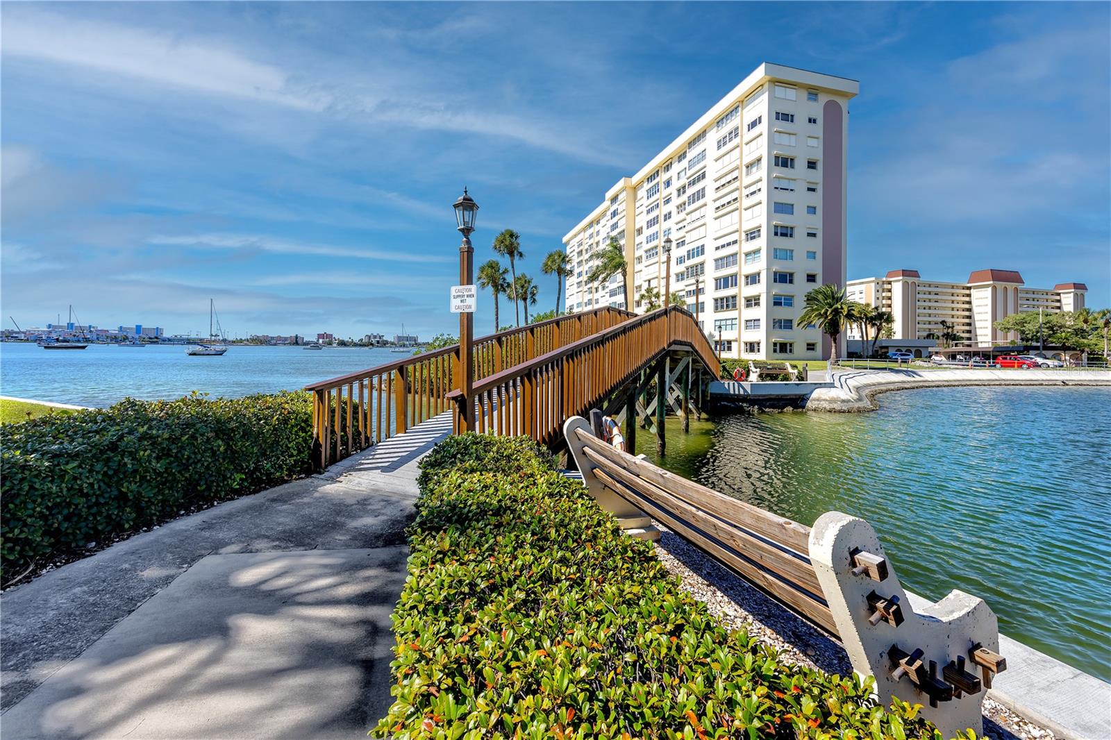 HAMILTON HOUSE THE CONDO - Residential