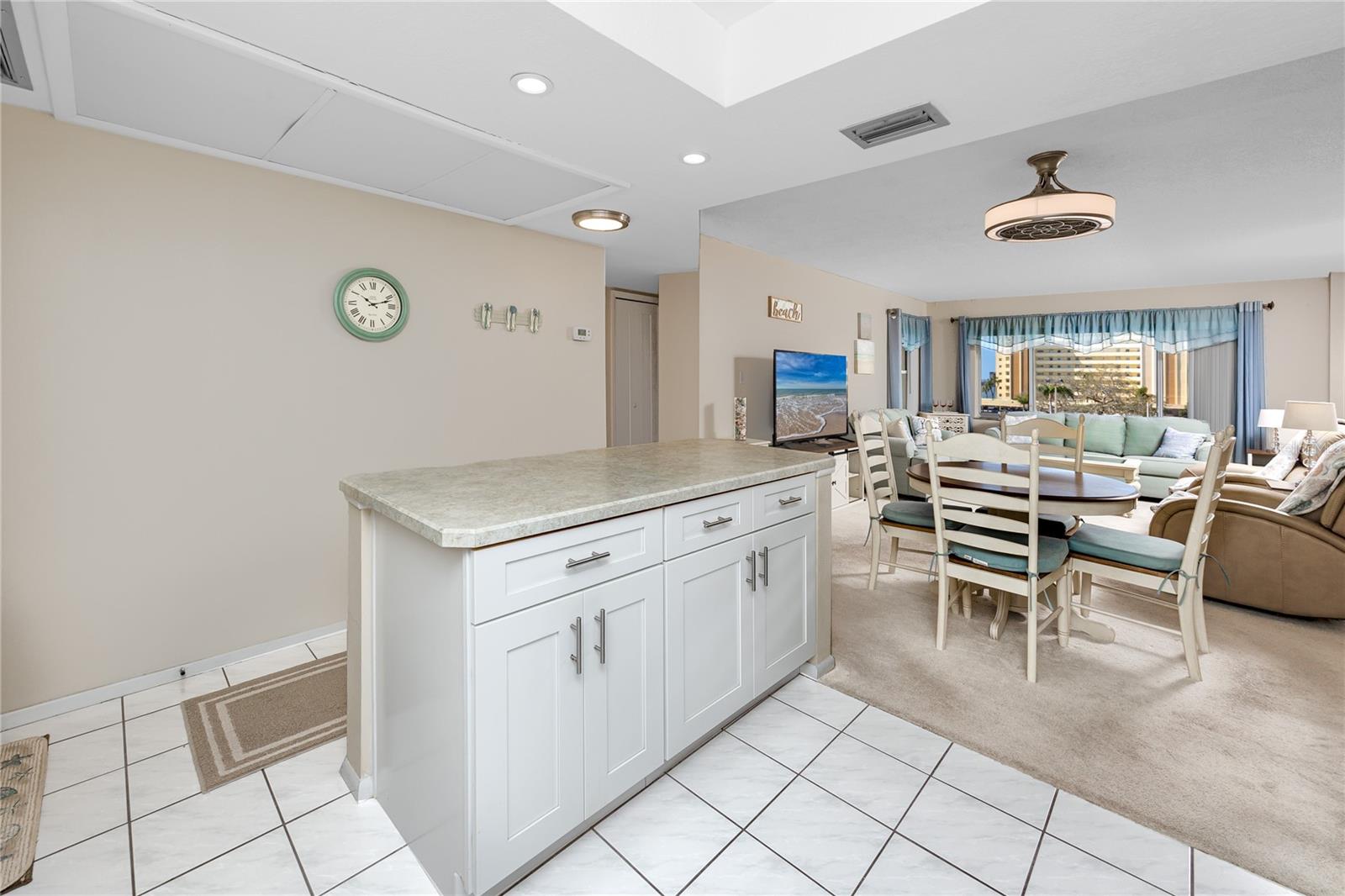 HAMILTON HOUSE THE CONDO - Residential