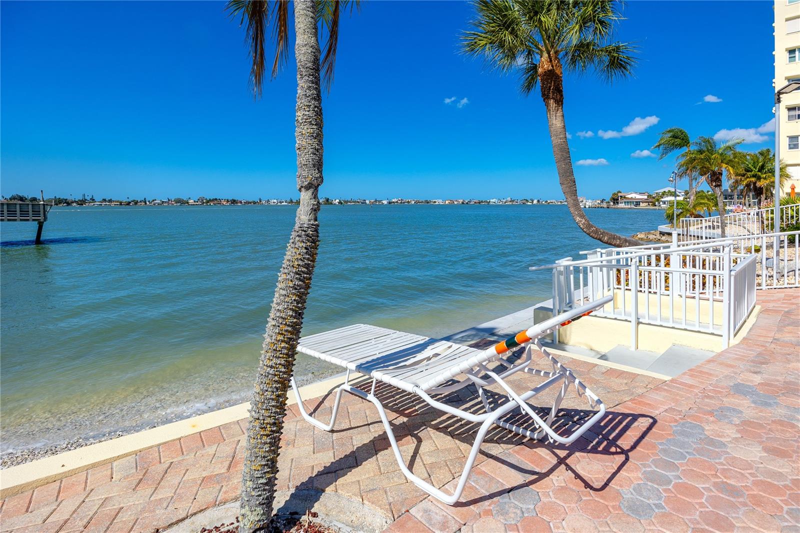 HAMILTON HOUSE THE CONDO - Residential