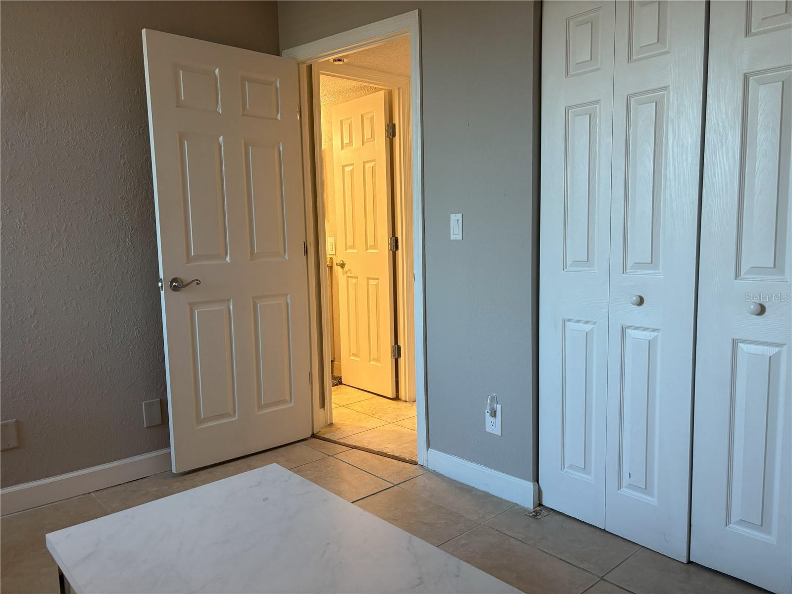 SARASOTA PALMS - Residential Lease