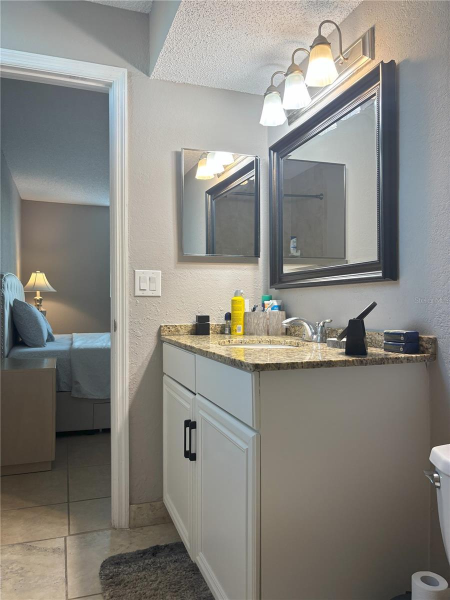 SARASOTA PALMS - Residential Lease
