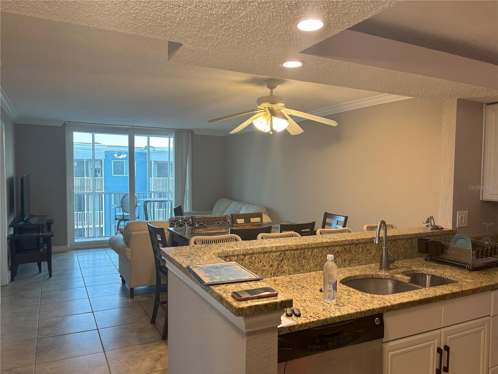 SARASOTA PALMS - Residential Lease