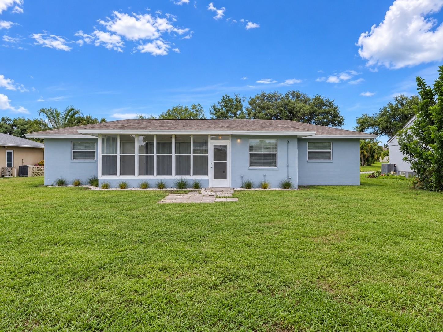 1706 SANDY COURT - Photo 2