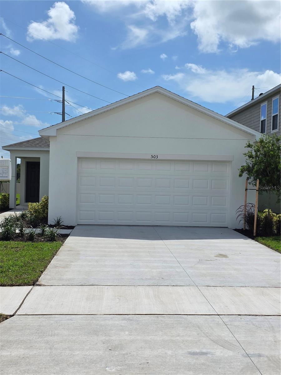 Rent this brand new 3/2 house with double garage. Don't miss out on living in the tranquility of this beautiful community, with a new highway just minutes away, and commerce just a 7-minute drive away. Also, don't miss the opportunity to move in today and start paying rent starting September 1rst. Easy to rent.