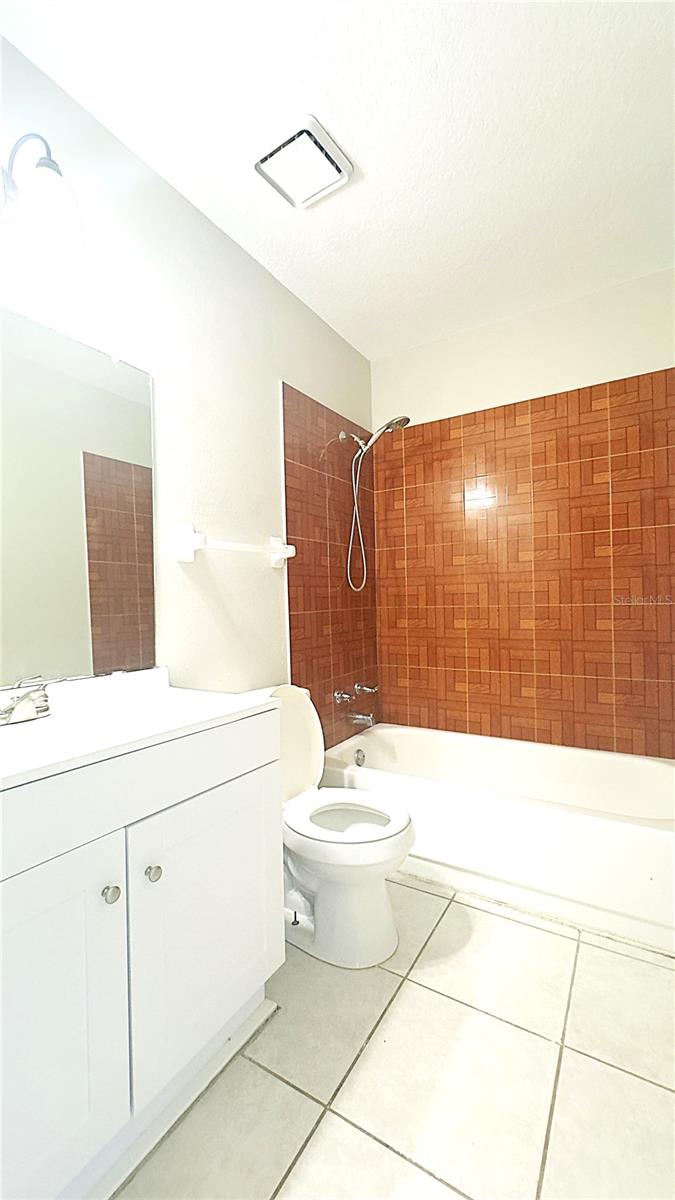 KENTWOOD PARK - Residential